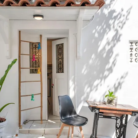 Bougainvillea Guest house